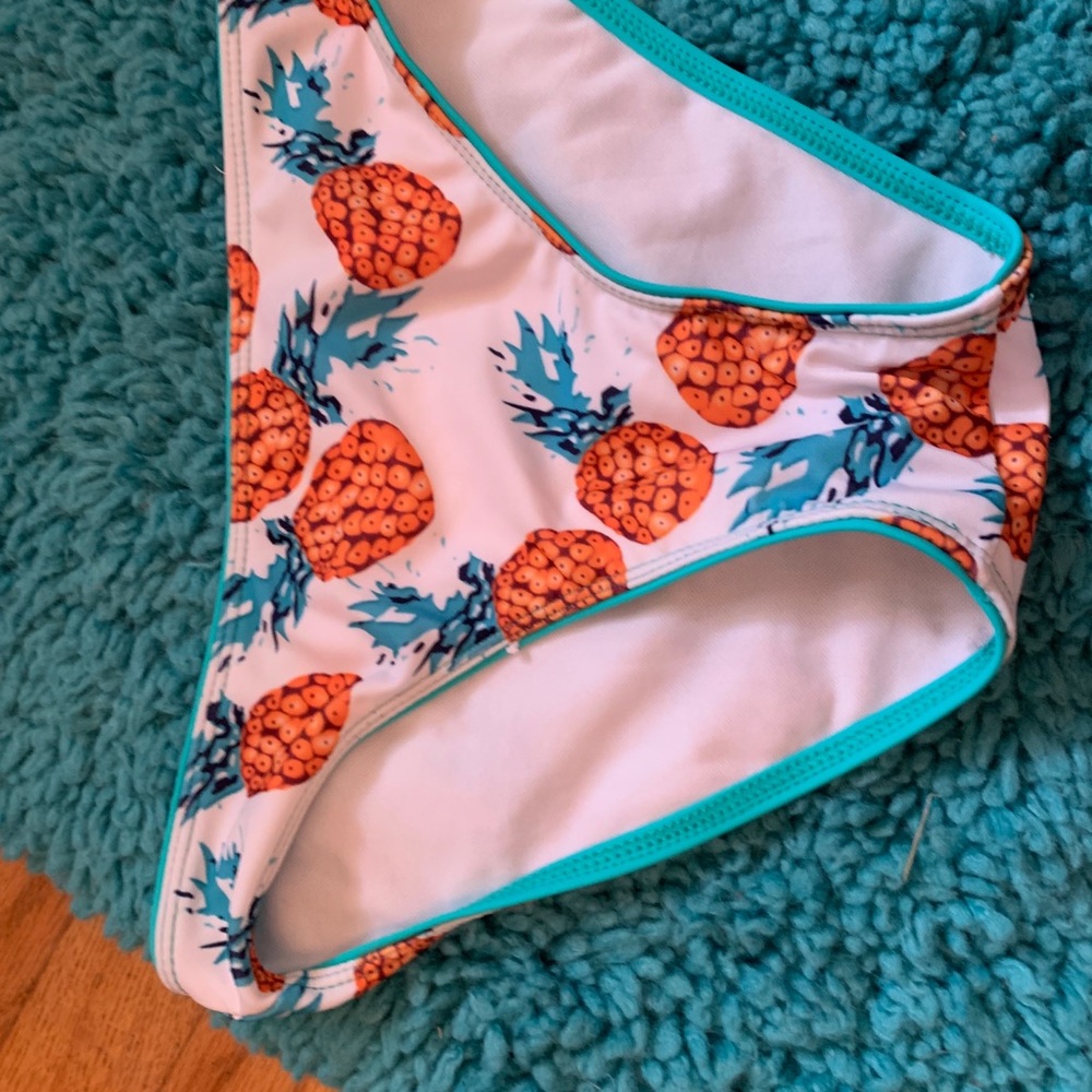 Bathing suit bottoms never worn